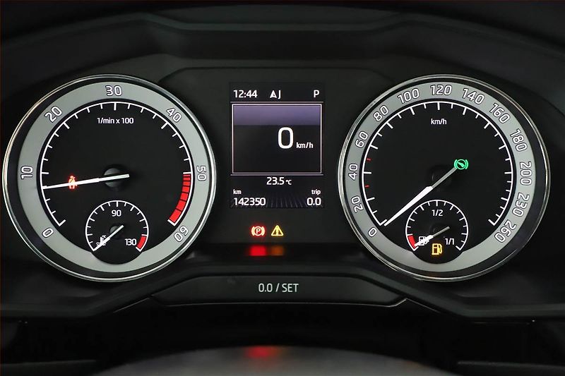Škoda Superb (2017) 2.0 TDI, Automat, Kůže, Navi - fotka 17 z 21