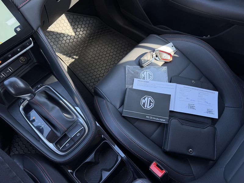 MG ZS TGi 82kW automat navigace  - fotka 16 z 20