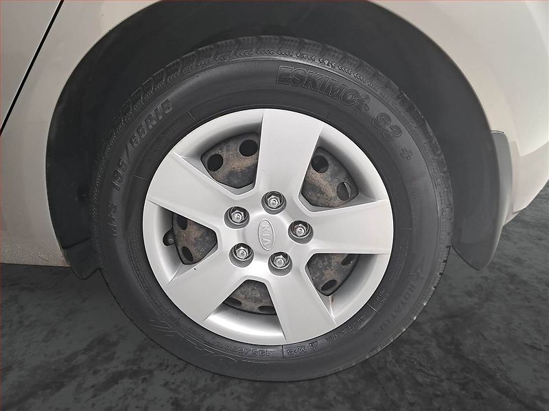 Kia Venga (2013) 1.4 CVVT, ČR,1.maj, Serv.kniha - fotka 15 z 16