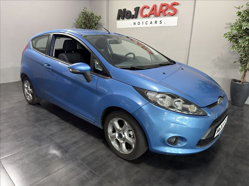 Ford Fiesta 1,2   i 83.000KM SERVIS ALU ST - fotka 2 z 19