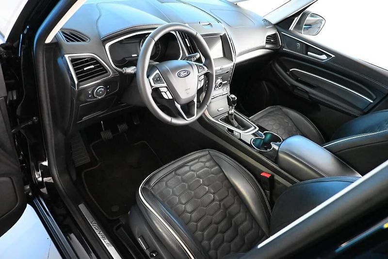 Ford S-MAX (2019) 2.0 VIGNALE LED ACC Tažné Masá - fotka 11 z 39