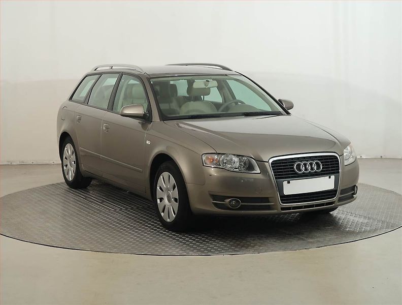 Audi A4 (2005) 2.0, po STK, Tažné, rezervace - fotografie inzerátu