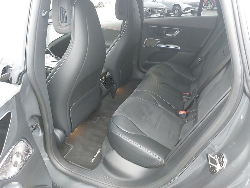 Mercedes-Benz EQE 500 AMG 4MATIC - fotka 14 z 26