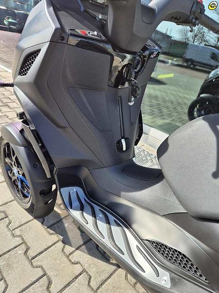 Piaggio MP3 300 (2026) MP3 310 SPORT - fotka 11 z 24