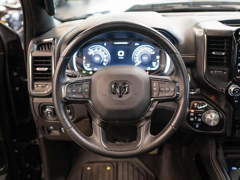 Dodge RAM (2024) 5.7 Limited Night Edition - fotka 19 z 47