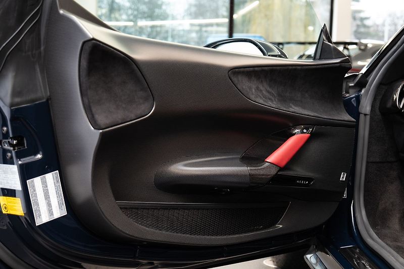 Ferrari SF90 Asseto Fiorano Karbo/JBL - fotka 9 z 26