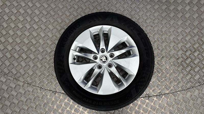 Škoda Octavia 2.0 TDI Ambition Combi - fotka 26 z 27