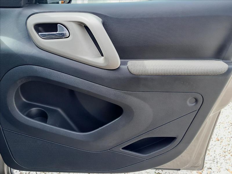 Citroën Berlingo 1,6 HDI 84kW - fotka 27 z 42
