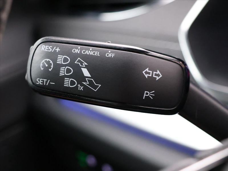 Škoda Octavia 1,5 TSI 110kW Style Aut.klima - fotka 19 z 37