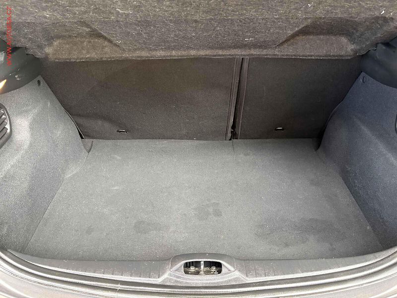 Peugeot 208 (2019) 1.2 PT, AC, temp - fotka 7 z 16