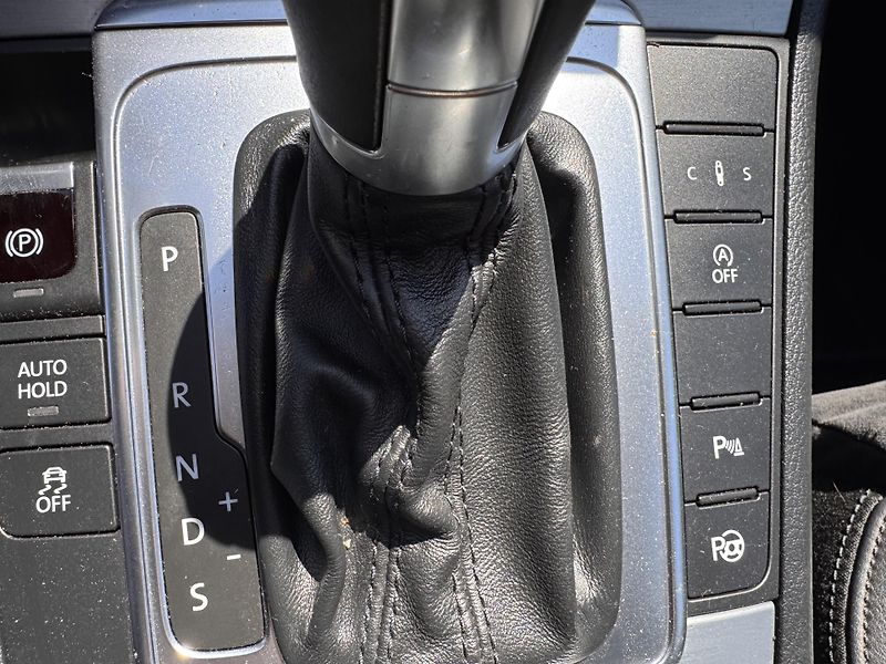 Volkswagen CC 2.0 TDi, 125 kW,1.Majitel,ČR - fotka 12 z 19