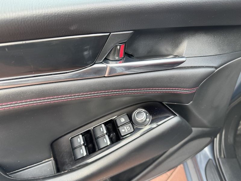 Mazda 6 (2021) 2.0i G-165 Automat LED Bose - fotka 27 z 50