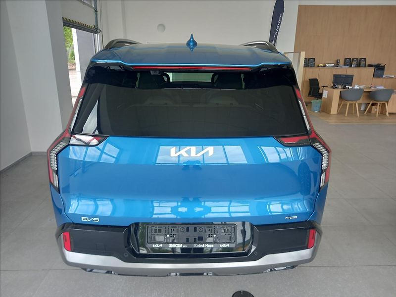 Kia EV9 4x4 GT-Line+ Relax (2026) - fotka 2 z 9