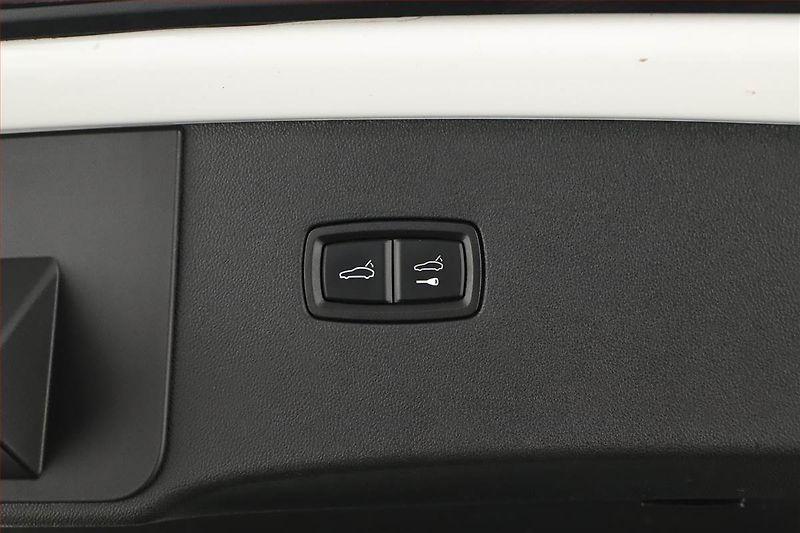 Porsche Cayenne (2022) V6 - fotka 18 z 18