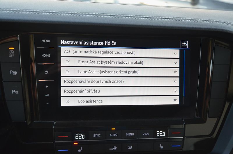 Volkswagen Touareg (2020) 3.0 TDi 200kW 4x4 / ČR / TAŽNÉ - fotka 40 z 44