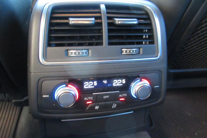 Audi A6 Allroad 3.0 TDI QUATTRO NAVI TAŽNÉ - fotka 21 z 29