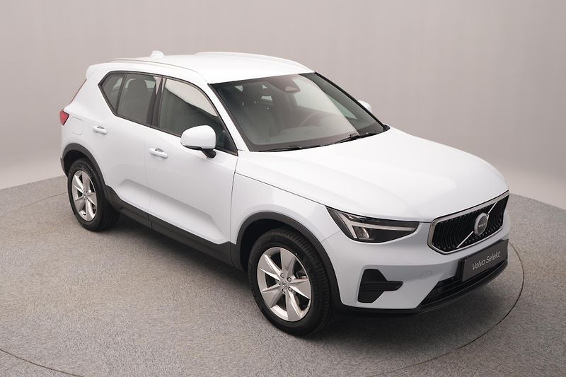 Volvo XC40 B3 CORE AUT CZ 1.maj - fotka 13 z 40