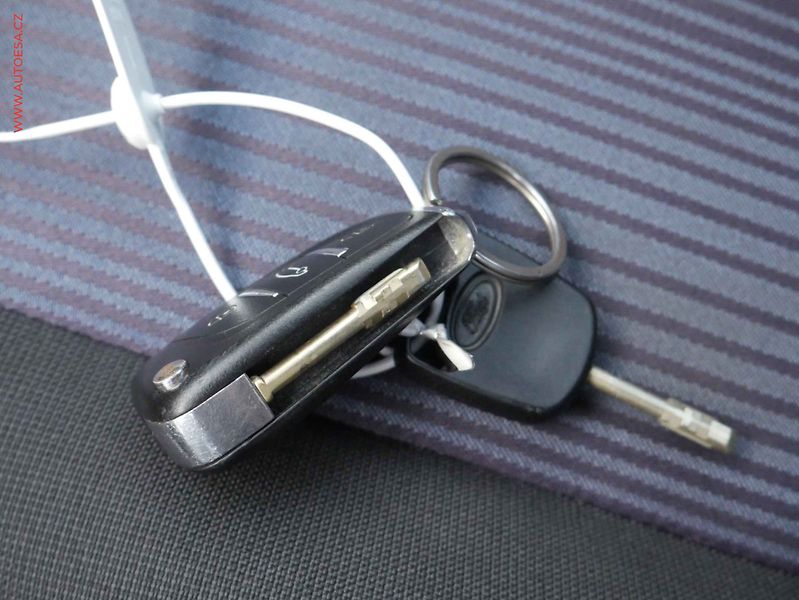 Ford Fusion (2009) 1.4i, AAC - fotka 17 z 17