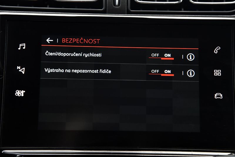 Citroën C3 1.2 PT,DKLIMA,TEMP,PDC,LED,DPH - fotka 31 z 46