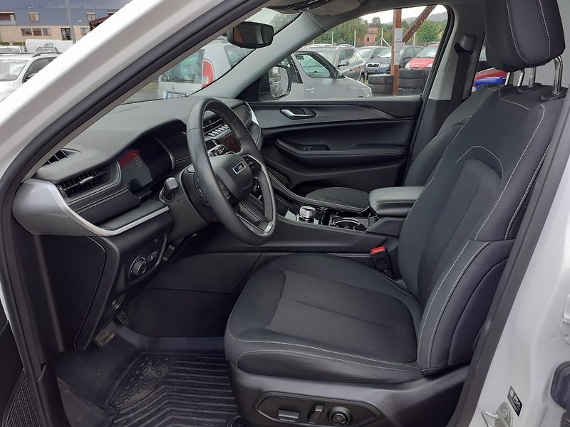 Jeep Grand Cherokee (2023) 3.6 L  V6  4x4 - fotka 20 z 31