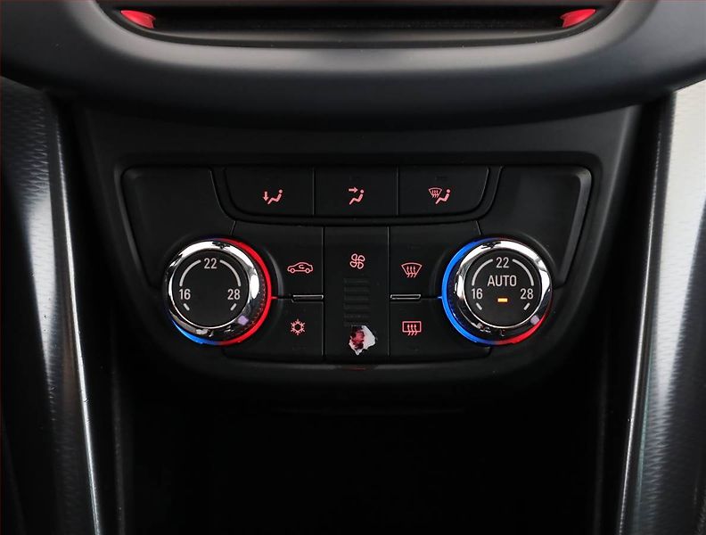 Opel Zafira (2012) 2.0 CDTI, Serv.kniha, Tempomat - fotka 12 z 19