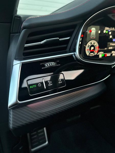 Audi Q7 (2024) S-LINE QUATTRO V ZÁRUCE 360 - fotka 24 z 39