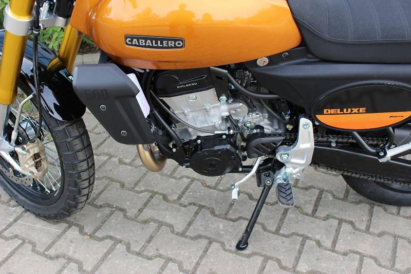 Fantic Caballero Scrambler 500 (2025) DELUXE 2025 SKLADEM - fotka 9 z 10