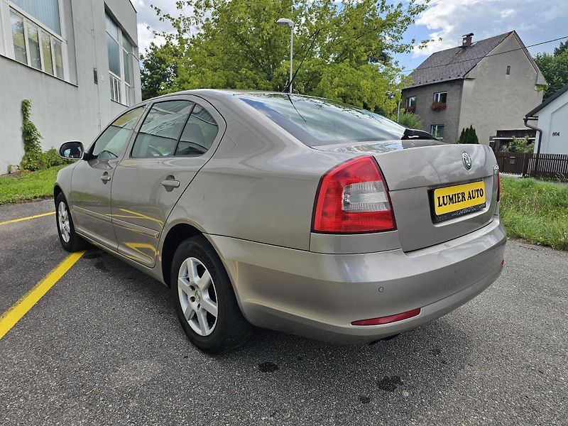 Škoda Octavia (2009) 2 1.4TSI FACELIFT - fotka 3 z 18