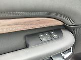 Land Rover Discovery 3.0 Td6 HSE/190kW Pano 7.míst - náhled 37