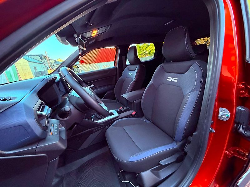 Dacia Duster 1.0 Eco-G Journey, ČR, 1.Maj - fotka 15 z 34