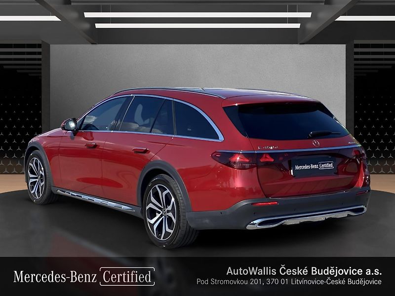 Mercedes-Benz Třídy E E 450 d 4MATIC All-Terrain - fotka 3 z 27