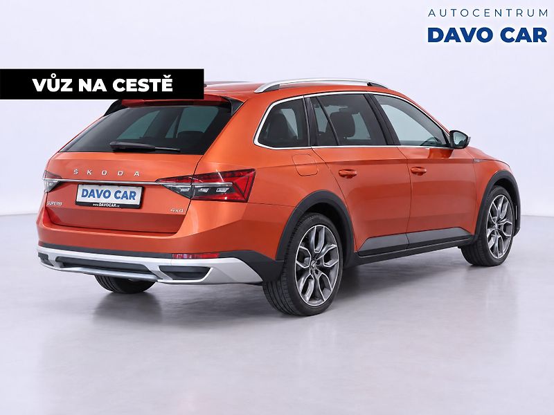 Škoda Superb 2,0 TDI 140kW 4x4 DSG Scout - fotka 5 z 12