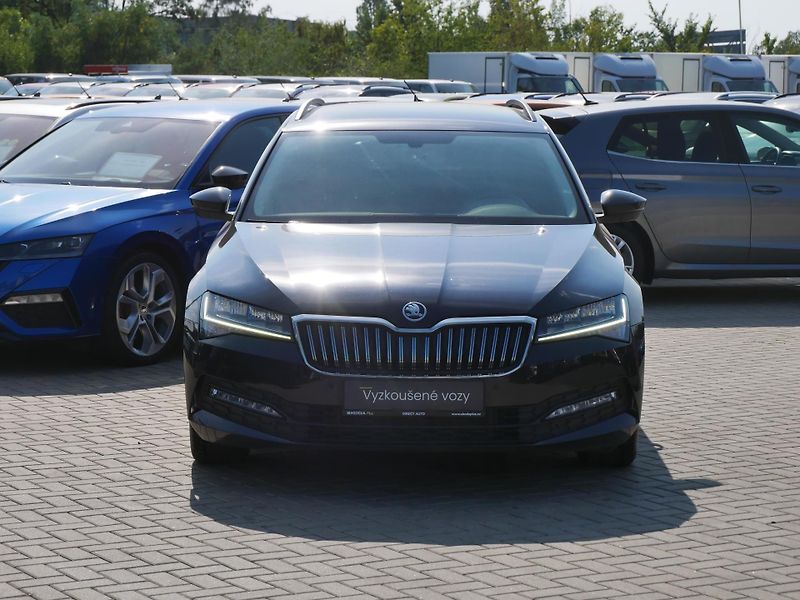 Škoda Superb - fotka 3 z 24