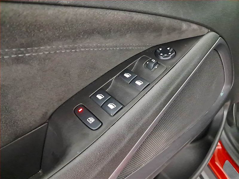 Opel Crossland X (2021) 1.2 Turbo, Automat, ČR,1.maj - fotka 15 z 17