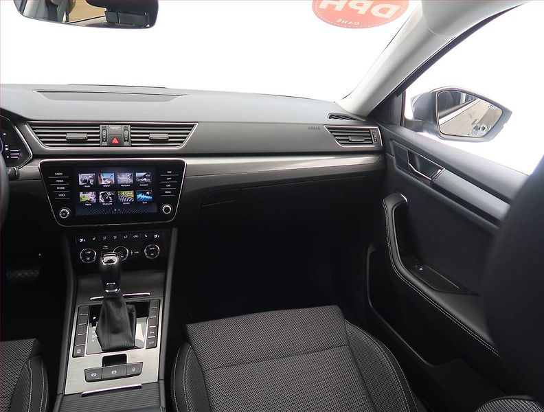 Škoda Superb (2023) Style 2.0 TDI, digi klima - fotka 8 z 29