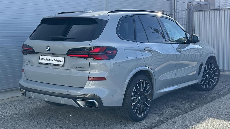 BMW X5 xDrive30d - fotka 2 z 15
