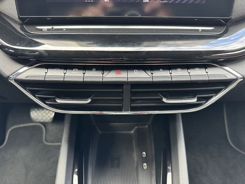 Škoda Octavia (2023) 2.0TDi DSG Ad.LED Webasto - fotka 10 z 50
