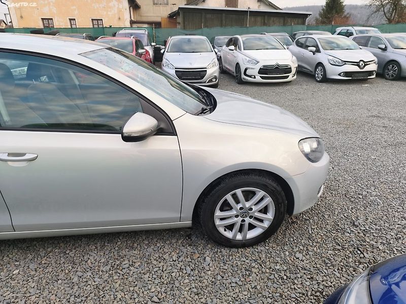 Volkswagen Golf (2011) - fotka 3 z 31