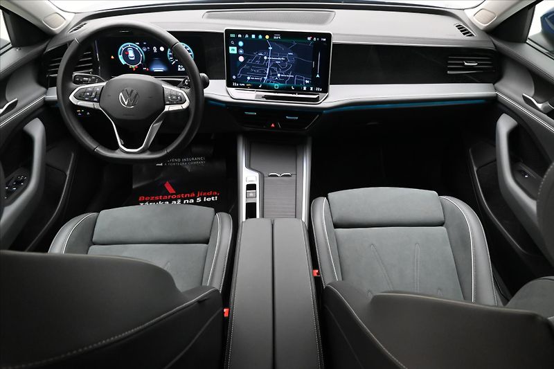 Volkswagen Passat 2,0 TDI 110kW DSG Business Zár - fotka 15 z 33