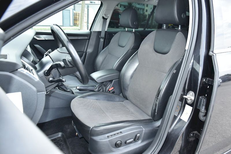 Škoda Octavia (2019) Combi Style 2.0 TDI 110kW DSG - fotka 26 z 34