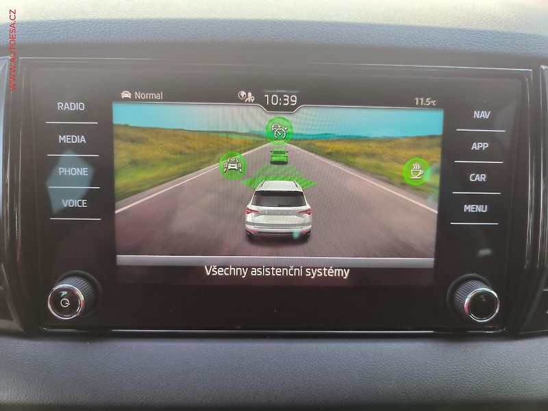 Škoda Karoq (2023) 1.5 TSI, 1.maj,ČR, SportLine - fotka 16 z 27