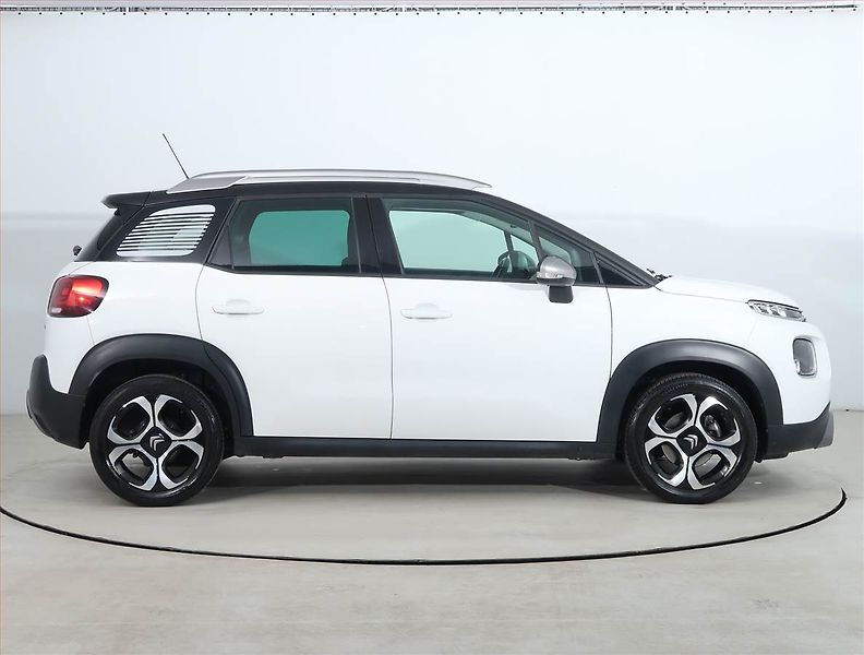 Citroën C3 Aircross (2019) 1.2 PureTech, ČR,1.maj - fotka 6 z 17