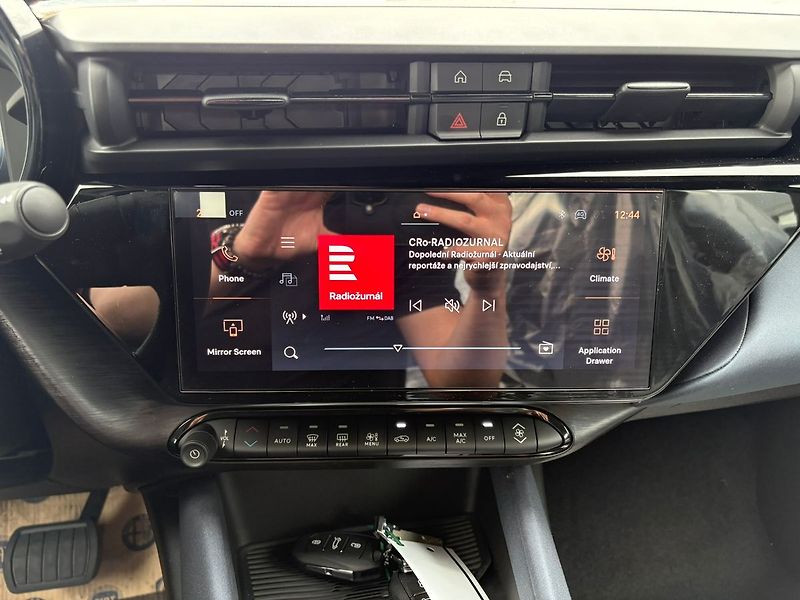 Alfa Romeo Junior Ibrida 1.2 Turbo Hybrid 145k e - fotka 15 z 16