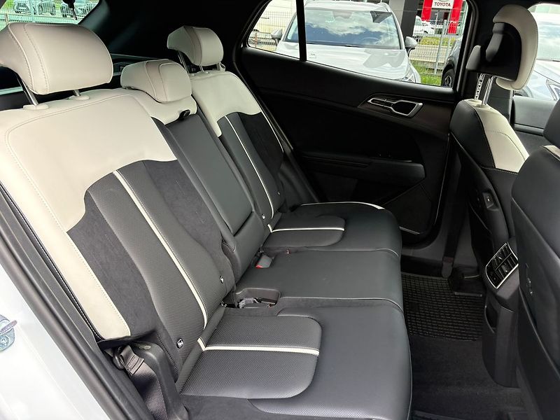 Kia Sportage (2025) 1,6 T-GDi GPF 4x4 7DCT GT-LINE - fotka 12 z 23