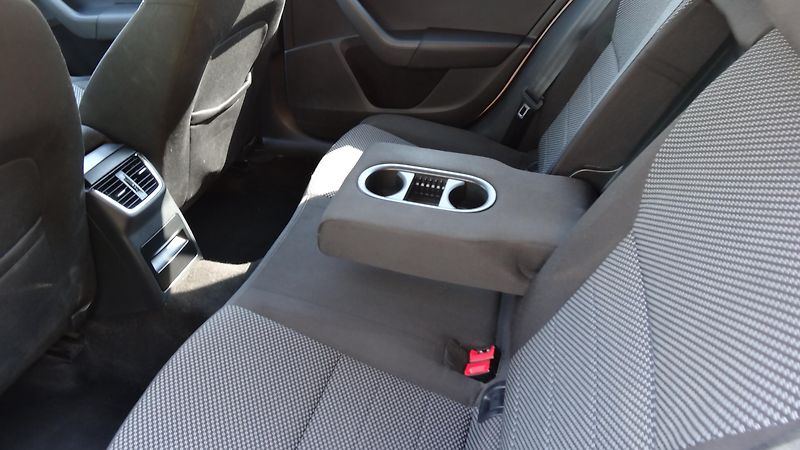 Škoda Octavia Kombi 1.6TDi DSG Ambi.plus - fotka 7 z 14