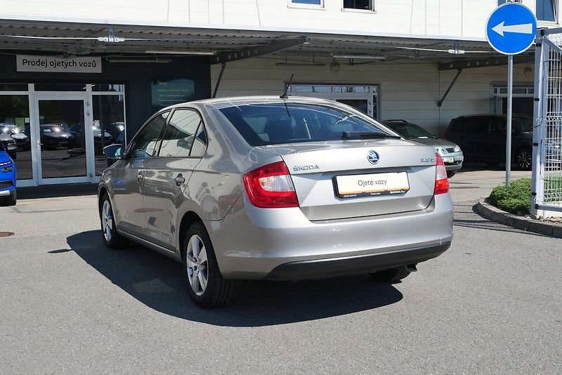 Škoda Rapid - fotka 4 z 6