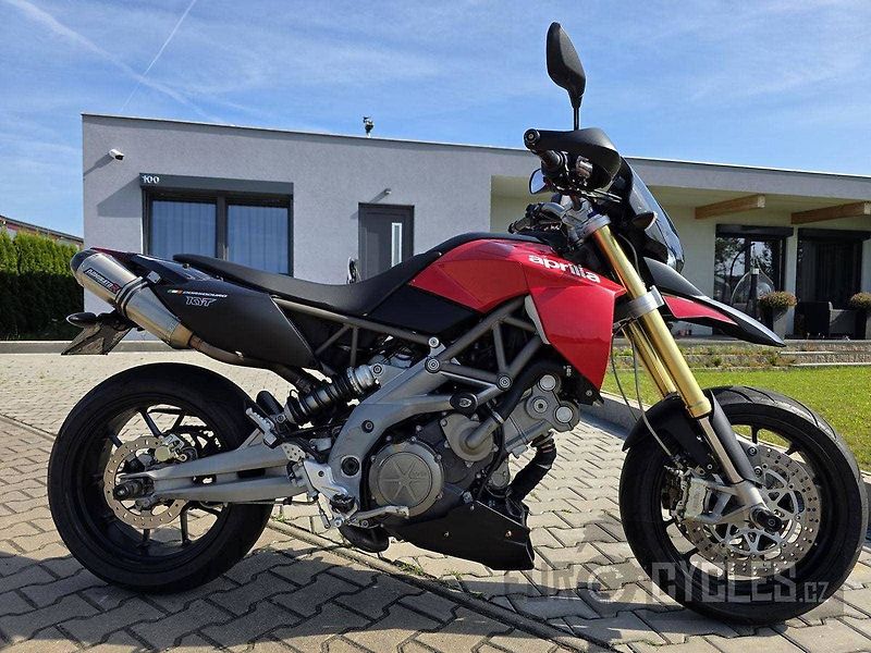 Aprilia Dorsoduro 750 (2010) akce 94990 - fotka 2 z 18