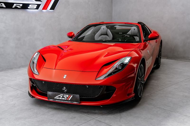 Ferrari 812 GTS, lift, karbon, CZ - fotka 4 z 40