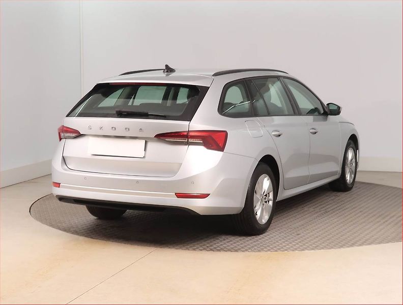Škoda Octavia (2022) Ambition 2.0 TDI, ČR,1.maj - fotka 5 z 15