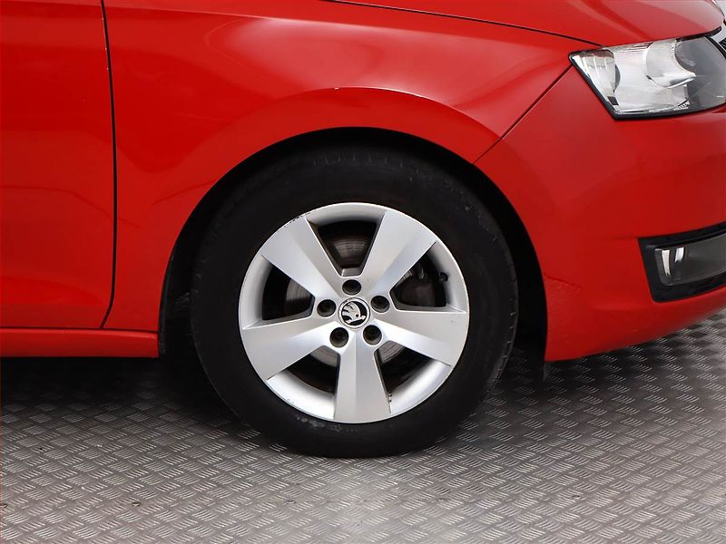 Škoda Rapid (2015) Spaceback 1.4 TDI, Serv.kniha - fotka 12 z 15